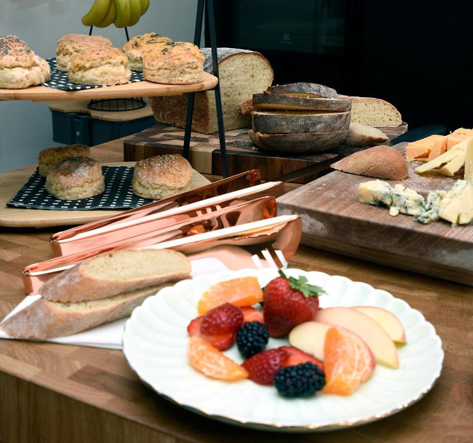 The Pink Door Westport Bed & Breakfast エクステリア 写真