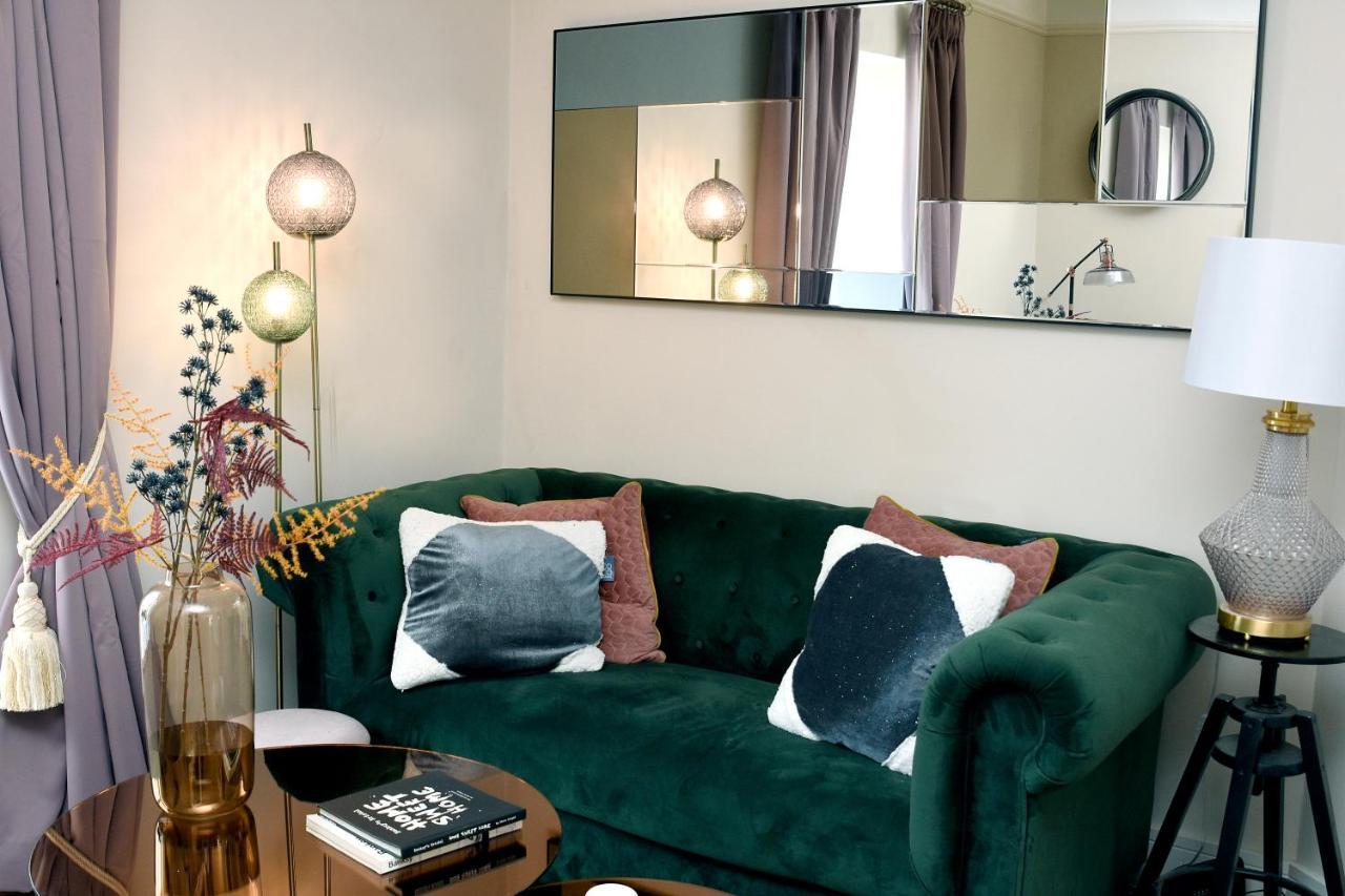 The Pink Door Westport Bed & Breakfast エクステリア 写真